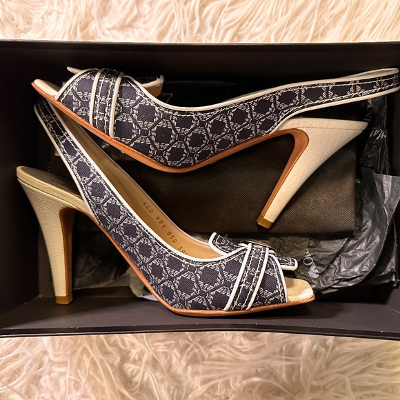 Brand New Aramani Shoes - Picture 3 of 13